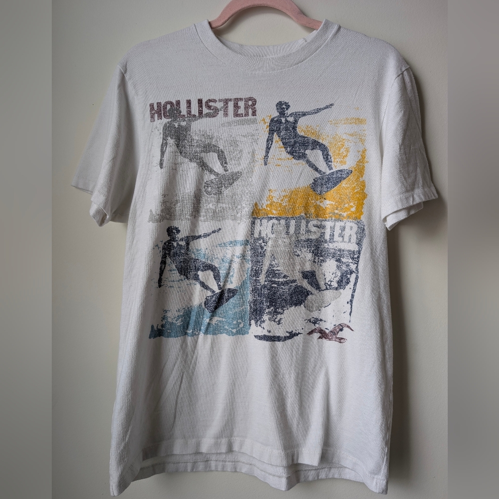 Hollister White Graphic Tee with Multicolor Print